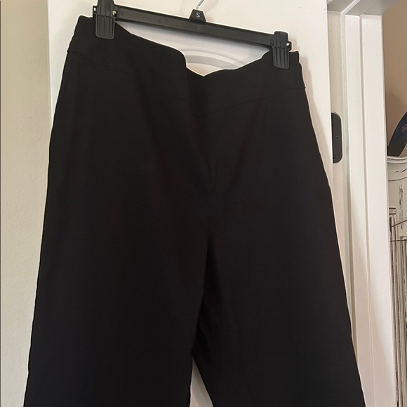 Pioneer Woman  Black cropped pants - Picture 2 of 4